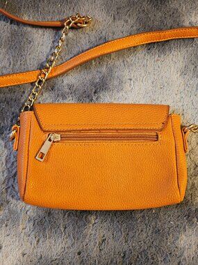 Caprese Phoenix Mustard bag